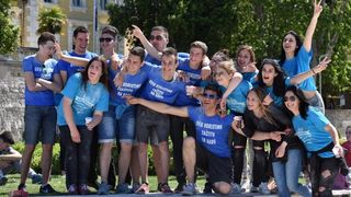 Ludijada zadarskih maturanata uz pjesmu i kupanje na Morskim orguljama. Foto: Dino Stanin/PIXSELL Ludijada zadarskih maturanata uz pjesmu i kupanje na Morskim orguljama. Foto: Dino Stanin/PIXSELL