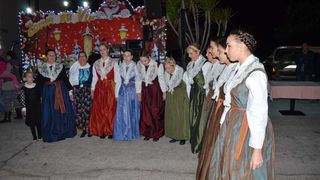 Vir: Druženje virske djece sa Svetim Nikolom Vir: Druženje virske djece sa Svetim Nikolom