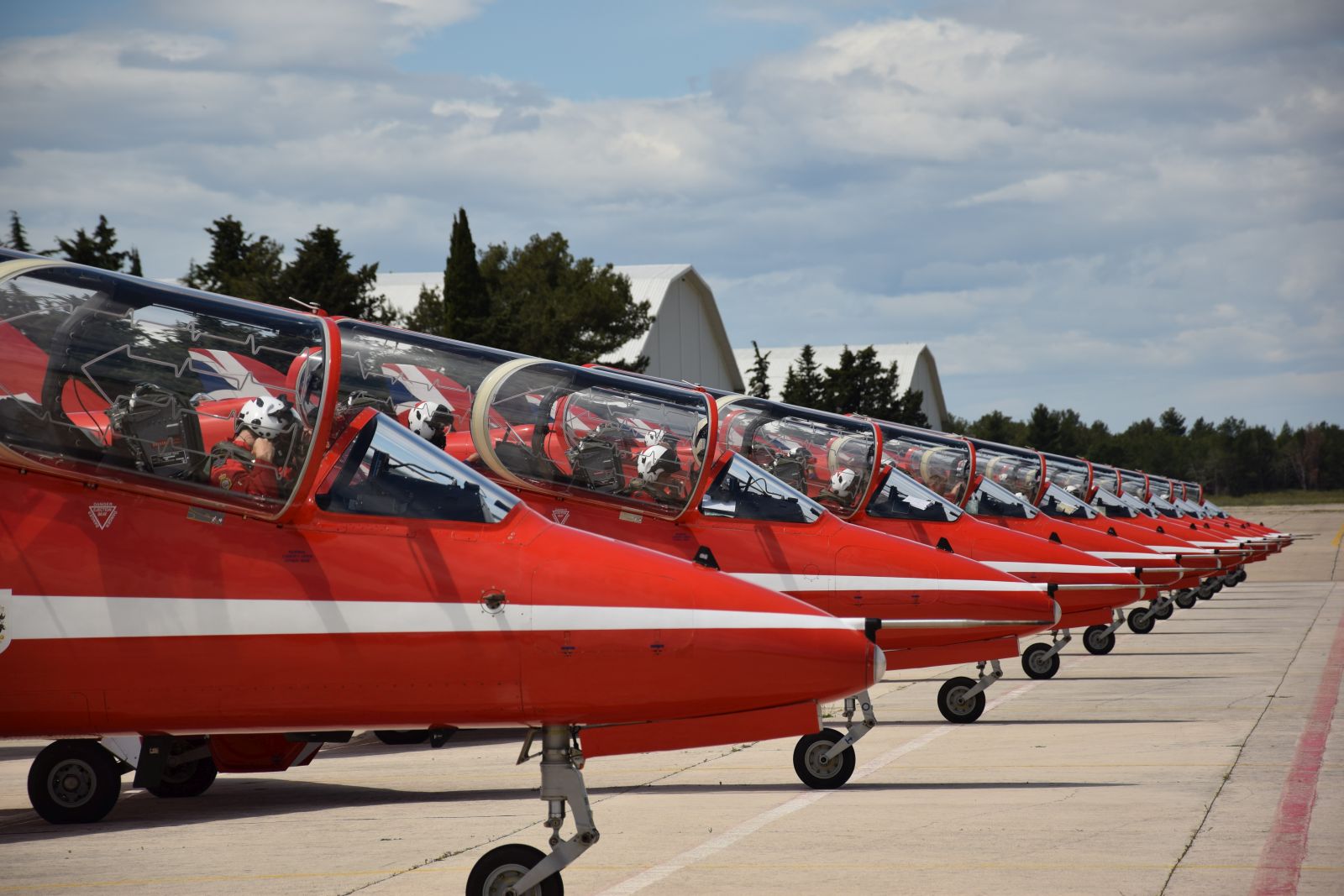 Krila Oluje i Red Arrows preletjeli iznad Zadarskog kanala