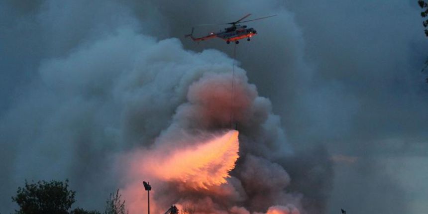 14.04.2014., Zagreb – U pozaru koji je u poslijepodnevnim satima zahvatio otvoreno skladiste CE-ZA-R-a Centra za reciklazu, clanice C.I.O.S. grupe, nema ozlijedjenih. Jos nije poznat uzrok pozara koji je zahvatio otpadne materijale u reciklaznom centru C. 14.04.2014., Zagreb – U pozaru koji je u poslijepodnevnim satima zahvatio otvoreno skladiste CE-ZA-R-a Centra za reciklazu, clanice C.I.O.S. grupe, nema ozlijedjenih. Jos nije poznat uzrok pozara koji je zahvatio otpadne materijale u reciklaznom centru C.