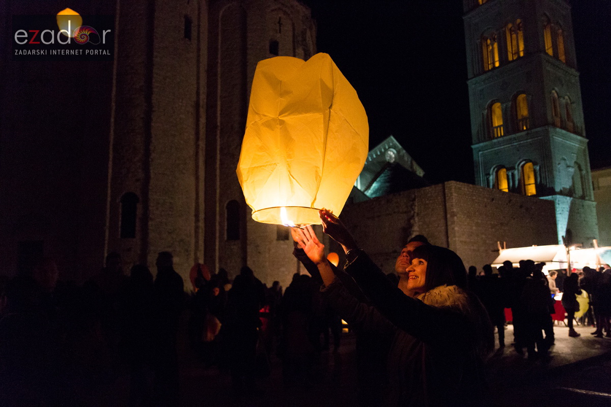 Humanitarni svjetlosni spektakl “Zaželi ljubav” na zadarskom Forumu, 18. veljače 2017. Humanitarni svjetlosni spektakl “Zaželi ljubav” na zadarskom Forumu, 18. veljače 2017.