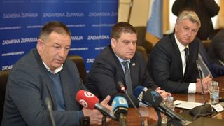 Potpisan ugovor za 10 projekata sanacije i rekonstrukcije pomorskog dobra Potpisan ugovor za 10 projekata sanacije i rekonstrukcije pomorskog dobra