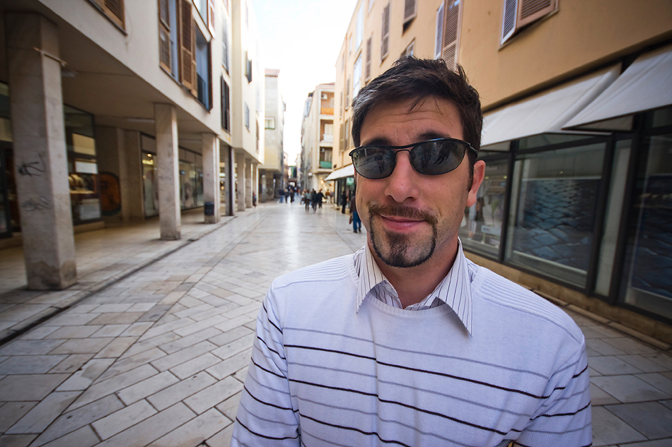 Đir po gradu (sa sunčanim naočalama) 7. studenog 2011, Foto: Saša Čuka