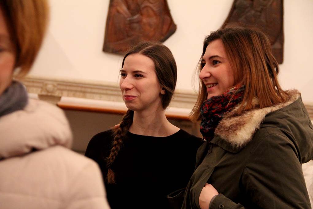 Glazbeno-plesni performans “Ona koja nosi”, foto: Iva Perinčić Glazbeno-plesni performans “Ona koja nosi”, foto: Iva Perinčić