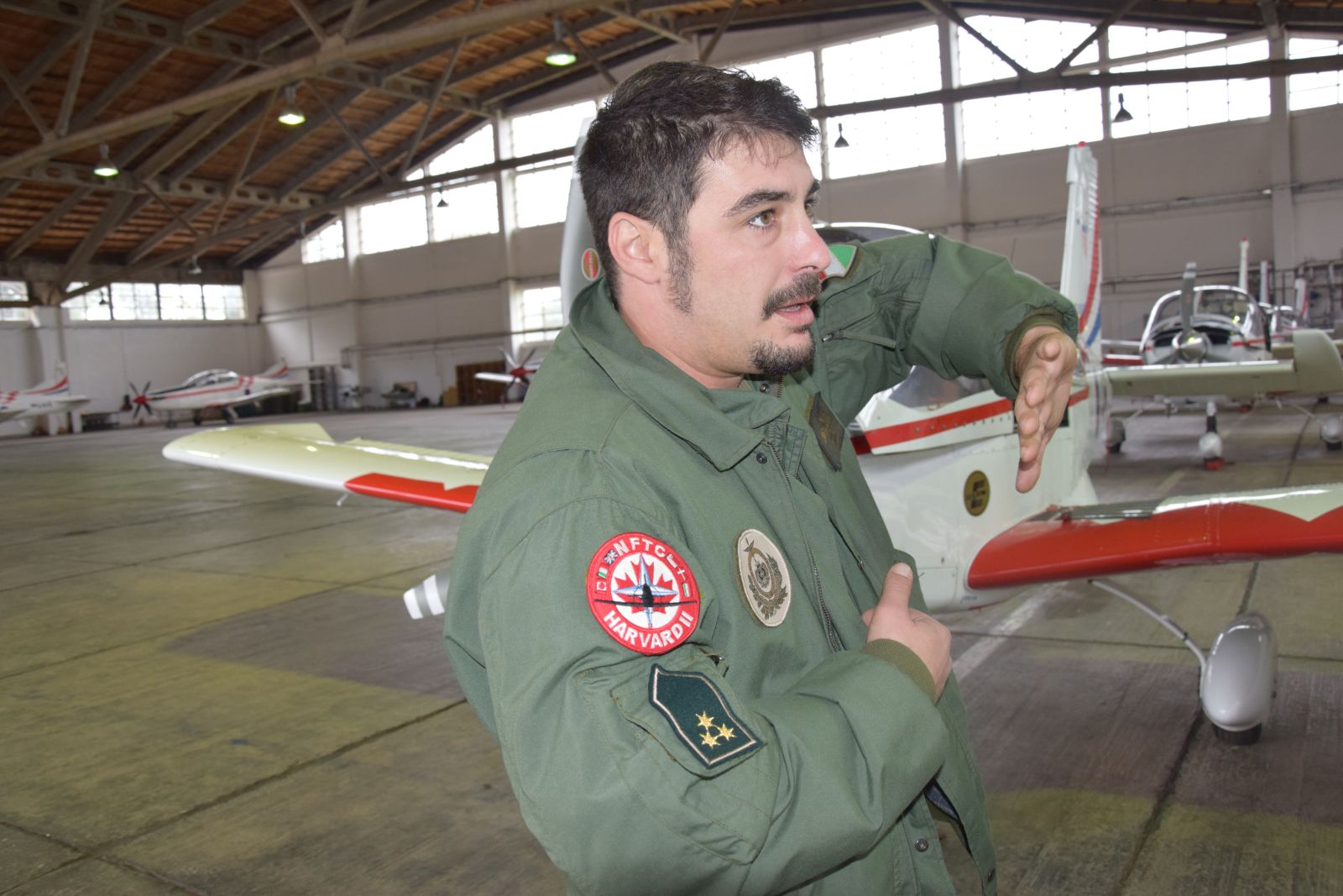 Mađarski piloti i tehničari posjetili eskadrilu aviona u Zemuniku