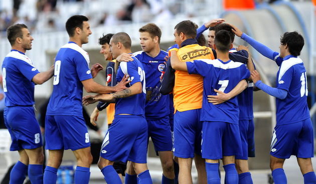 Zagreb, 190413.
Stadion NK Zagreb u Kranjcevicevoj.
MAXtv prva Hrvatska nogometna liga, 28. kolo.
Utakmica izmedju NK Zagreb i NK Zadar.
Na fotografiji: slavlje NK Zadar.
Foto: Damir Krajac / CROPIX