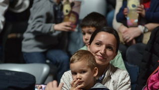 Predstava “Maša i Medvjed” moskovskog Dječjeg kazališta oduševila zadarske mališane Predstava “Maša i Medvjed” moskovskog Dječjeg kazališta oduševila zadarske mališane