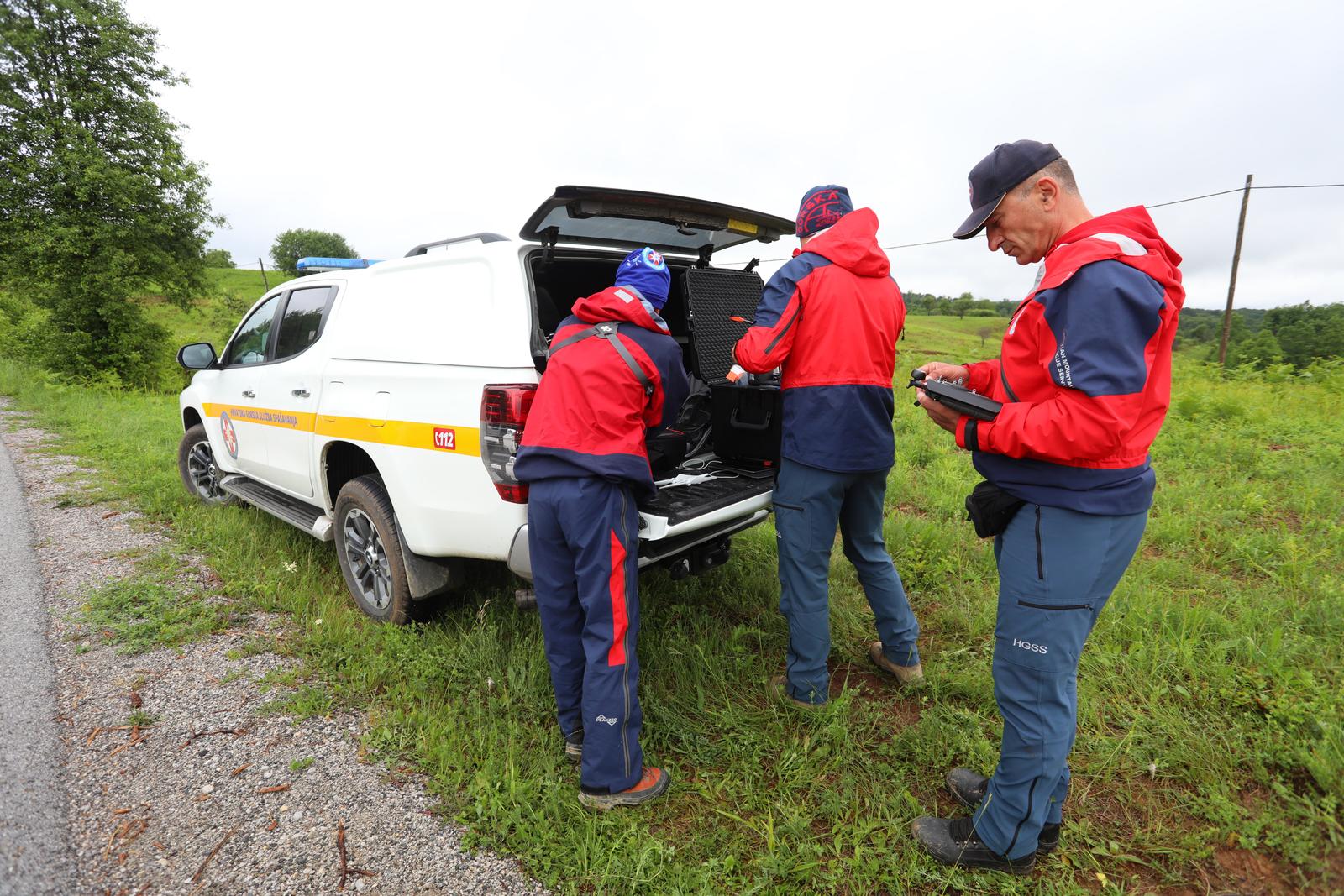 Rakovica: HGSS dronom pronašao nestalu cessnu