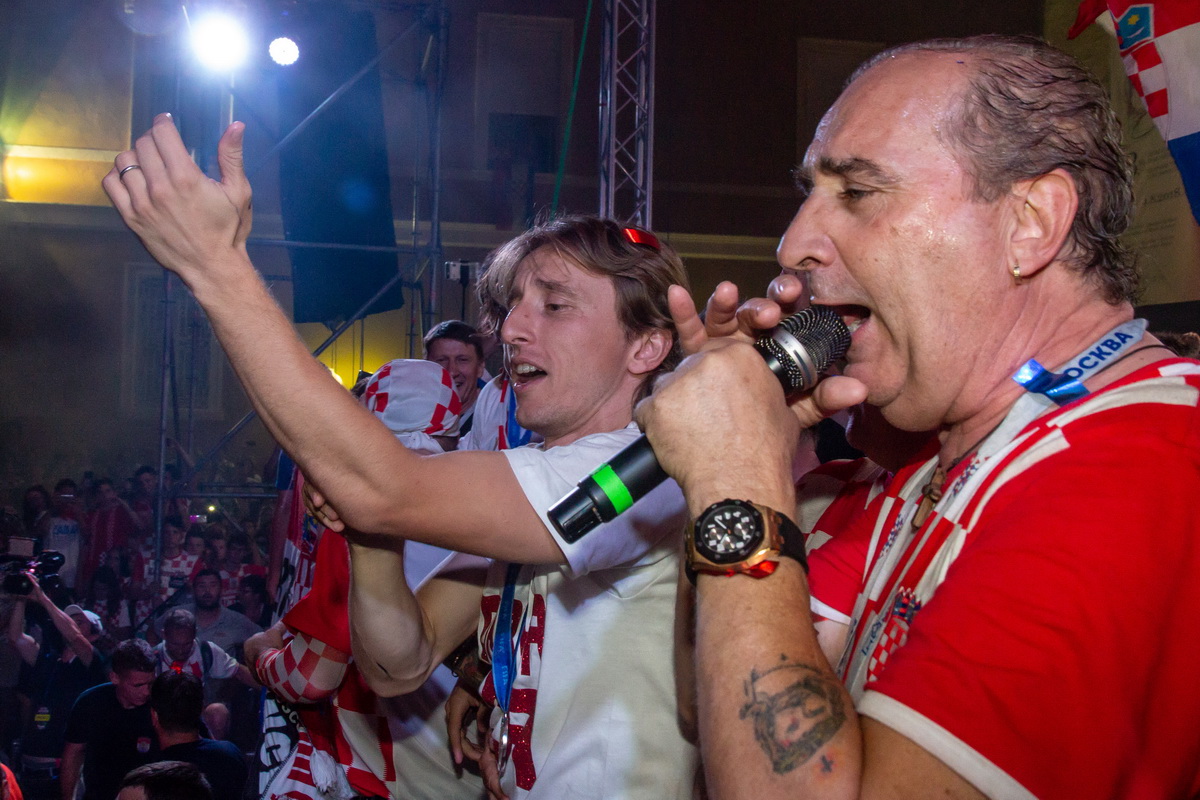 Veličanstven doček četvorice zadarskih Vatrenih od Gradskog mosta do Foruma