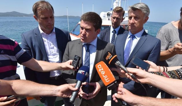 Preuzimanje nove brodice za traganje i spašavanje na moru