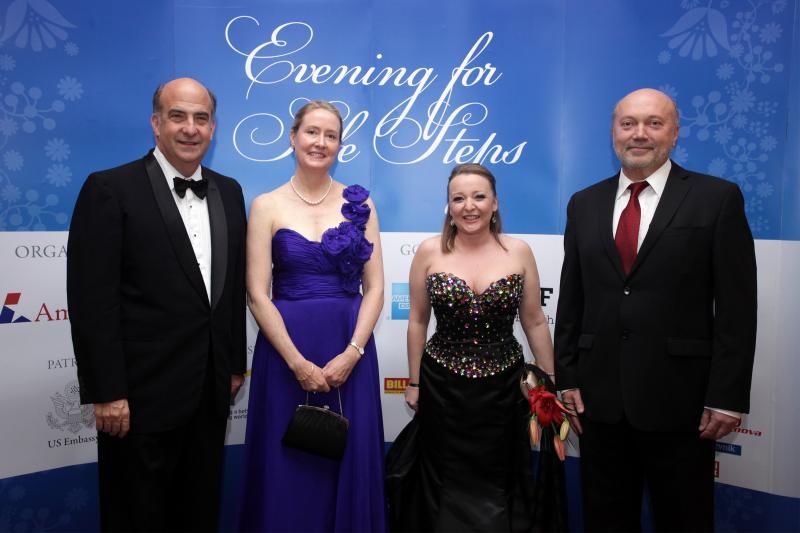 Pod potkroviteljstvom Americke gospodarske komore i americkog veleposlanstva u hotelu Sheraton odrzana je humanitarna vecera za razminiravanje. Kenneth Merten, Susan Merten, Ivan Vidakovic, Andrea Doko Jelusic. Photo: Grgur Zucko/PIXSELL