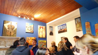 Slikarica Matea Bugarija u Bibinjama predstavila izložbu “Enigma” Slikarica Matea Bugarija u Bibinjama predstavila izložbu “Enigma”