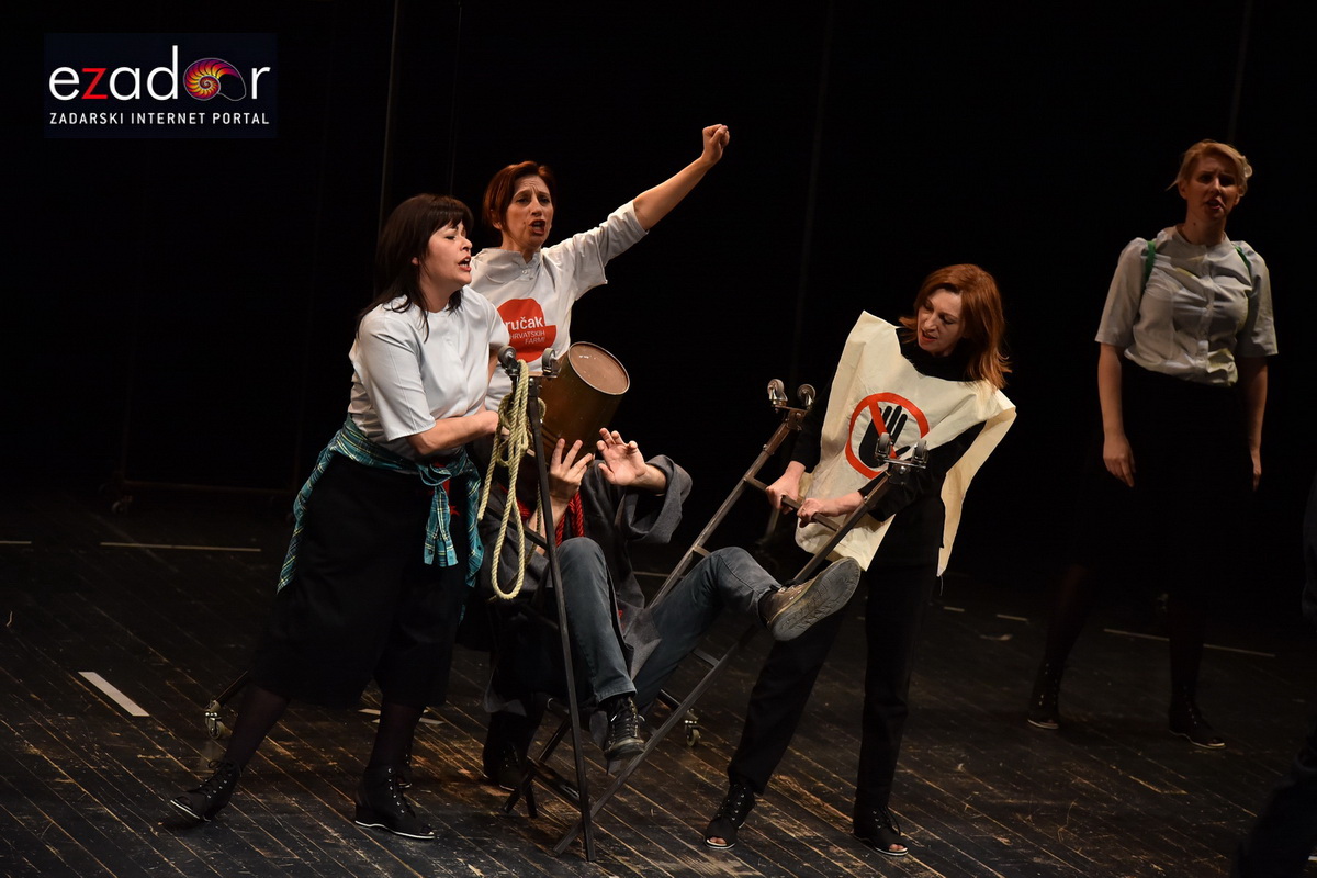 Premijera predstave “Nikome pravo” u Kazalištu lutaka Zadar Premijera predstave “Nikome pravo” u Kazalištu lutaka Zadar