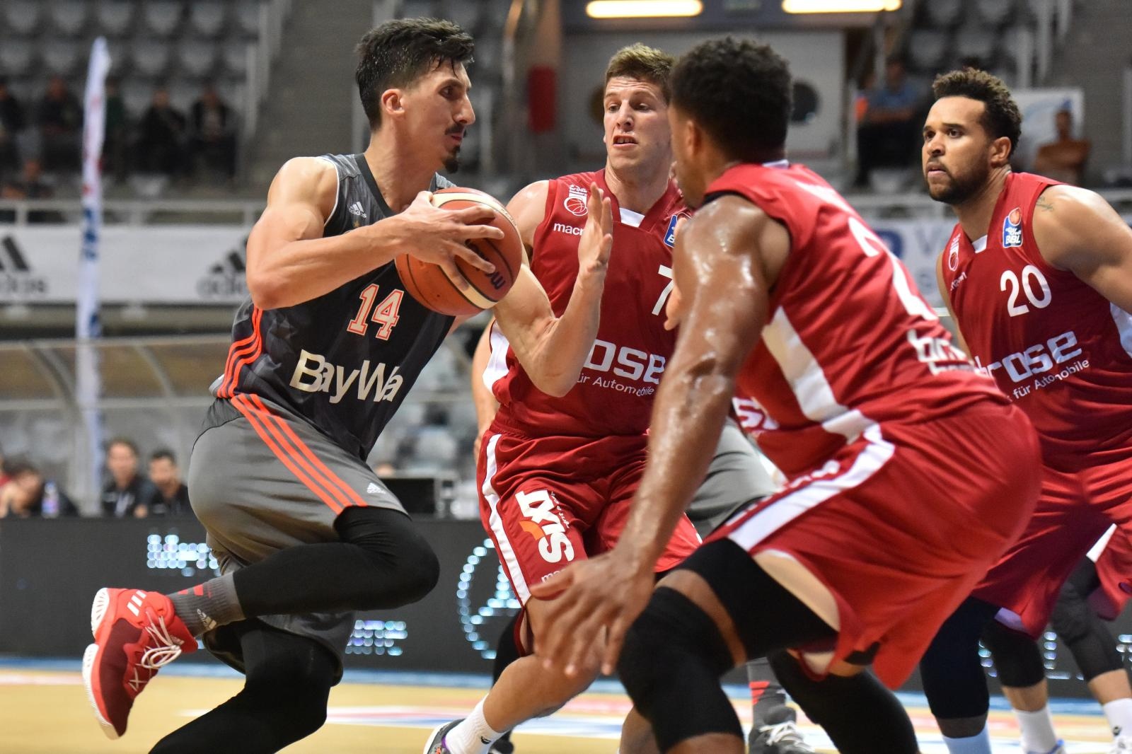 #ZDBT2017: FC Bayern Munchen – Brose Bamberg 71-58 #ZDBT2017: FC Bayern Munchen – Brose Bamberg 71-58