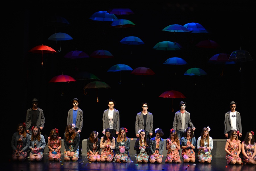 HNK Zadar: Premijera predstave “Tko i što brani”, Igrajmo se HNK Zadar: Premijera predstave “Tko i što brani”, Igrajmo se