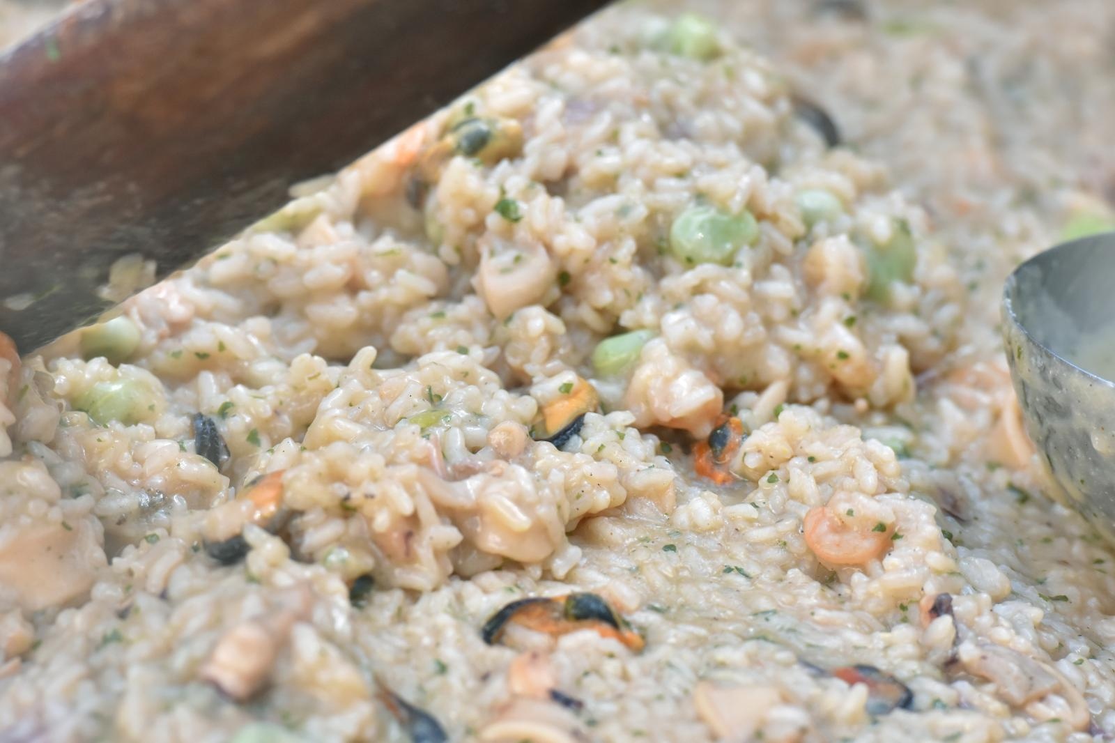 Priprema rižota s plodovima mora u sklopu Tuna, Sushi & Wine Festivala Priprema rižota s plodovima mora u sklopu Tuna, Sushi & Wine Festivala