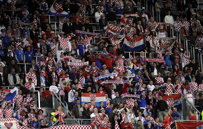 Klagenfurt, 190510.
Prijateljska nogometna utakmica na stadionu Hypo Group Arena izmedju reprezentacija Austrije i Hrvatske.
Na slici: hrvatski navijaci.
Foto: Drago Sopta / CROPIX