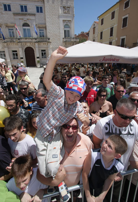 Hrvatska rukometna reprezentacija na Narodnom trgu (foto: Marin Gospić)