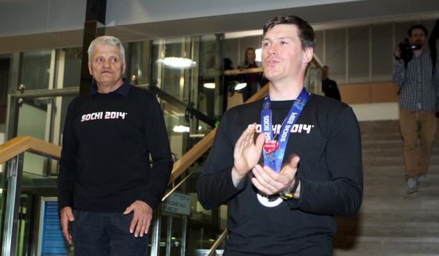 Velika Gorica – Povratak i docek nasih skijasa sa Zimskih Olimpijskih igara odrzanih u Sochu, pogotovo Ivice Kostelica koji je osvojio jednu srebrnu medalju. Doceku se pridruzila i slovenska skijasica Tina Maze koja je osvojila dvije zlatne medalje. Photo