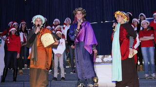 Božićna priredba OŠ Smiljevac Božićna priredba OŠ Smiljevac