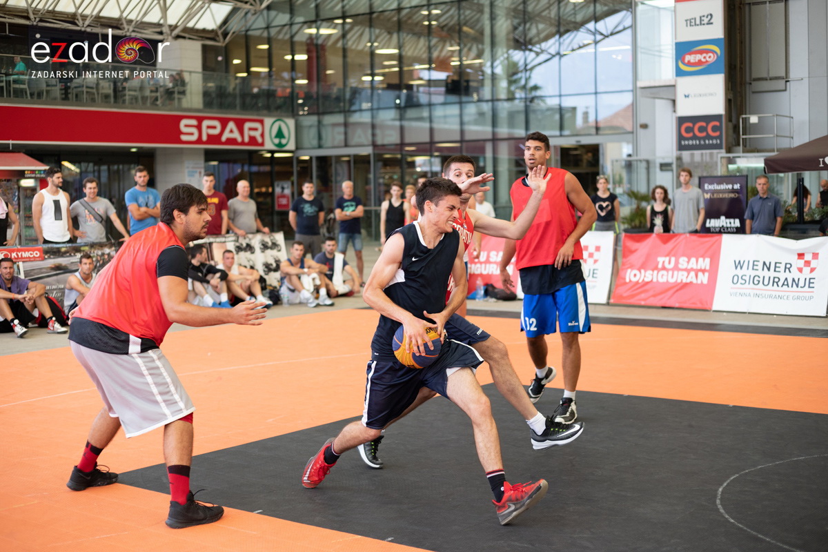 3×3 Basket Tour @ City Galleria