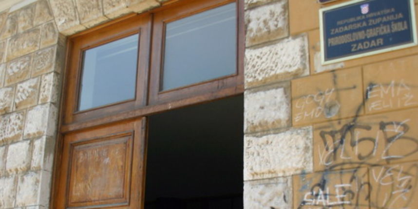 gimnazija; Vladimir Nazor; srednja skola, Tekstilna skola