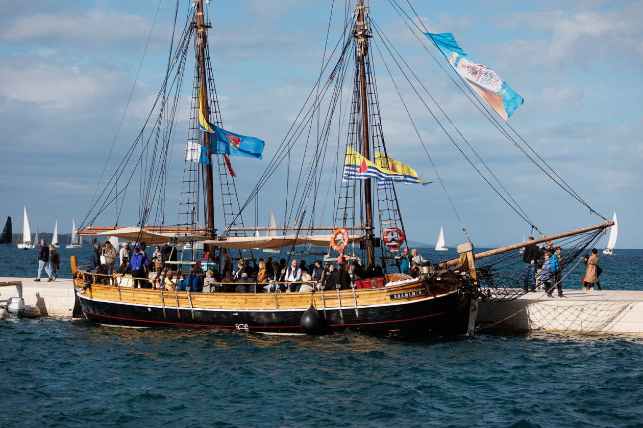 Đir po gradu, subotnja špica, 25. listopada 2025. Đir po gradu, subotnja špica, 25. listopada 2025.