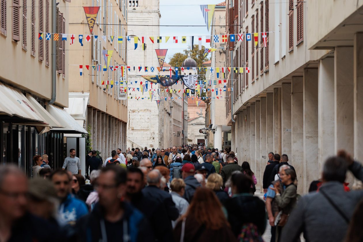 Đir po gradu, subotnja špica, 25. listopada 2025. Đir po gradu, subotnja špica, 25. listopada 2025.