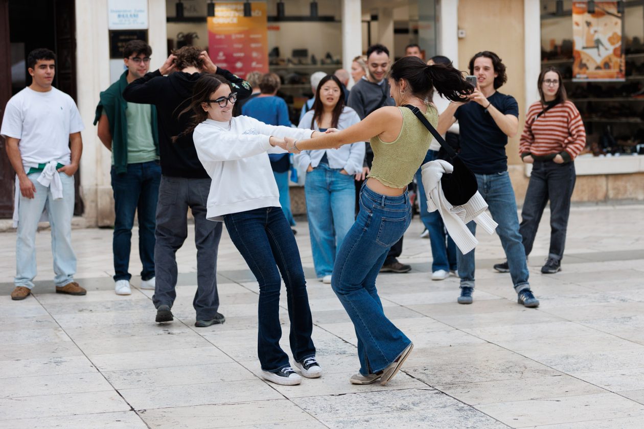 Đir po gradu, subotnja špica, 25. listopada 2025. Đir po gradu, subotnja špica, 25. listopada 2025.