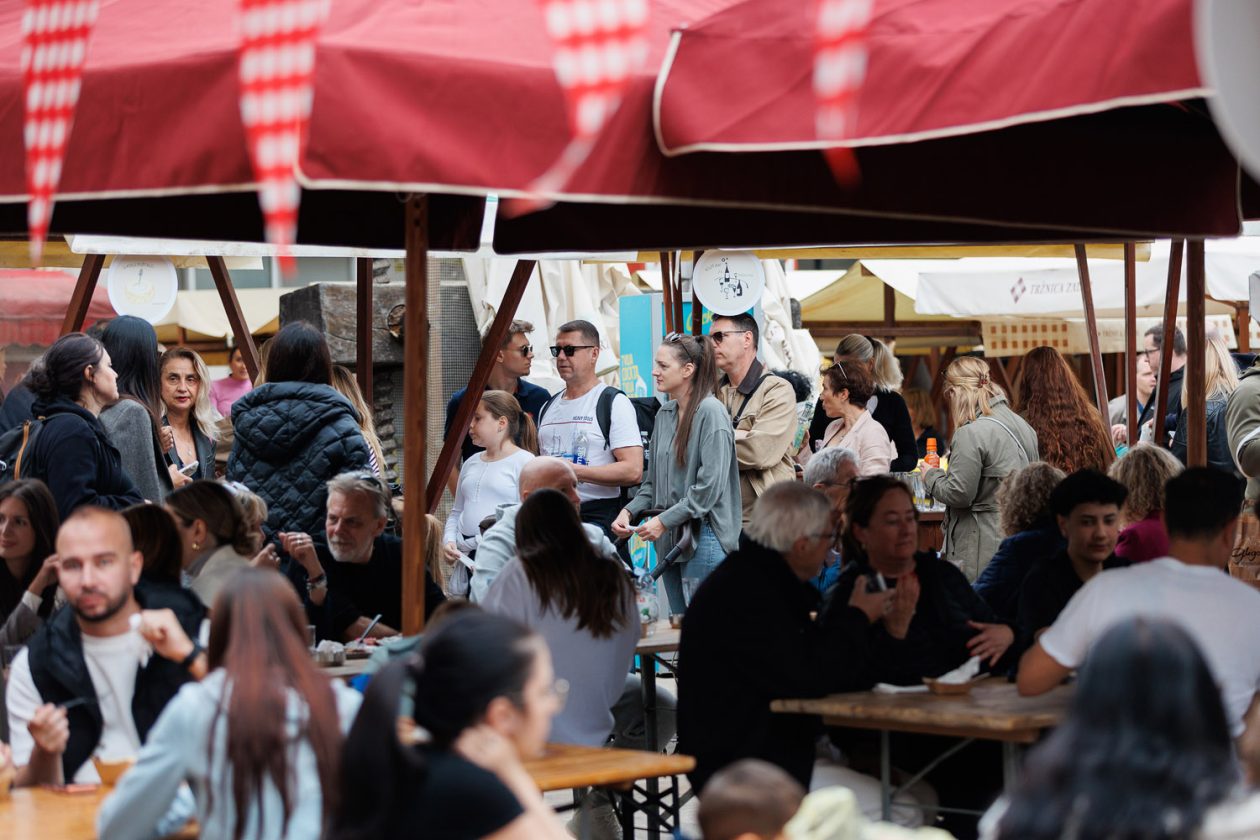 Đir po gradu, subotnja špica, 25. listopada 2025. Đir po gradu, subotnja špica, 25. listopada 2025.