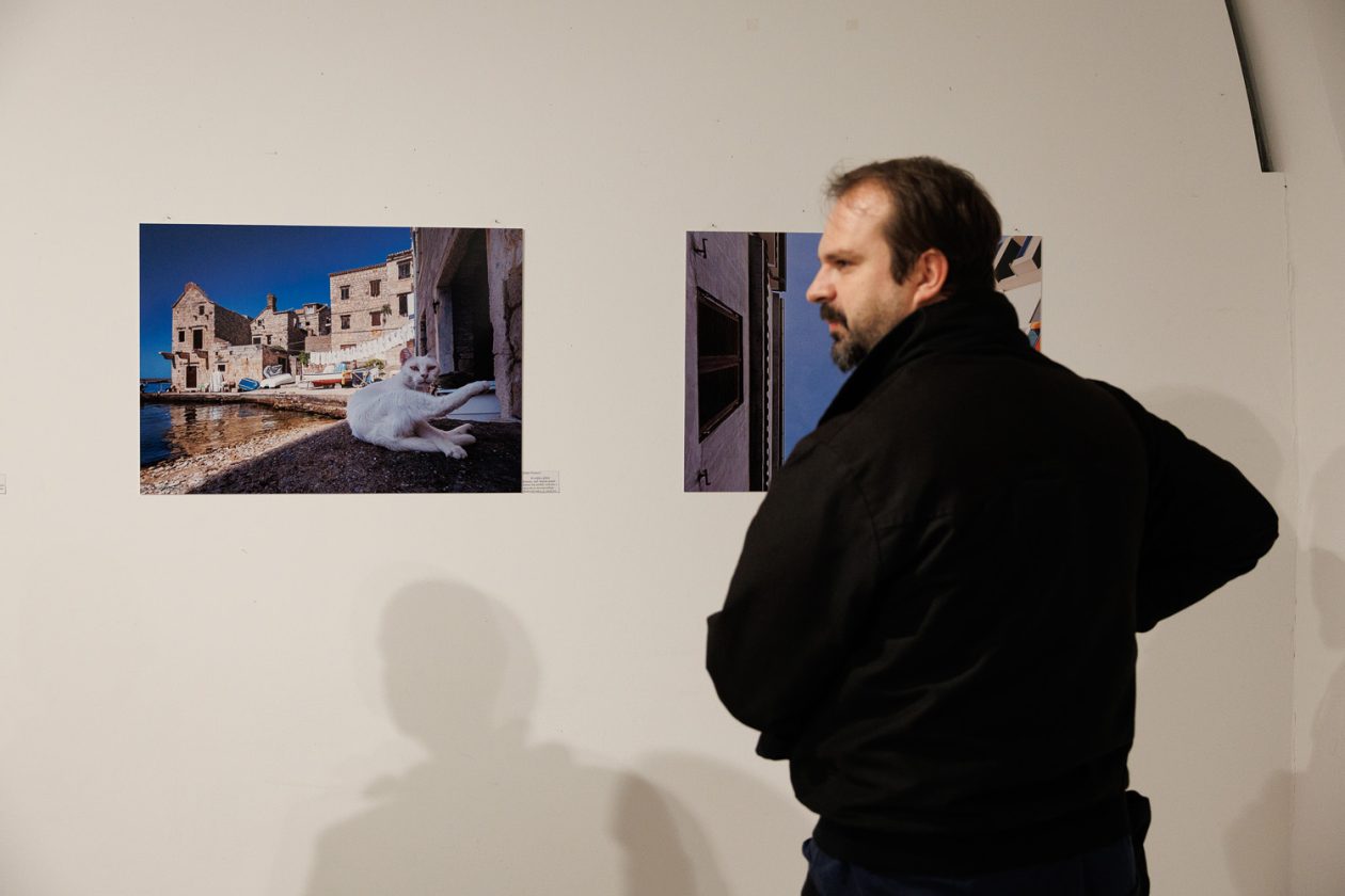 Međunarodna izložba najboljih fotografija pristiglih na natječaj “Pogledaj Mediteran” otvorena u Kneževoj palači