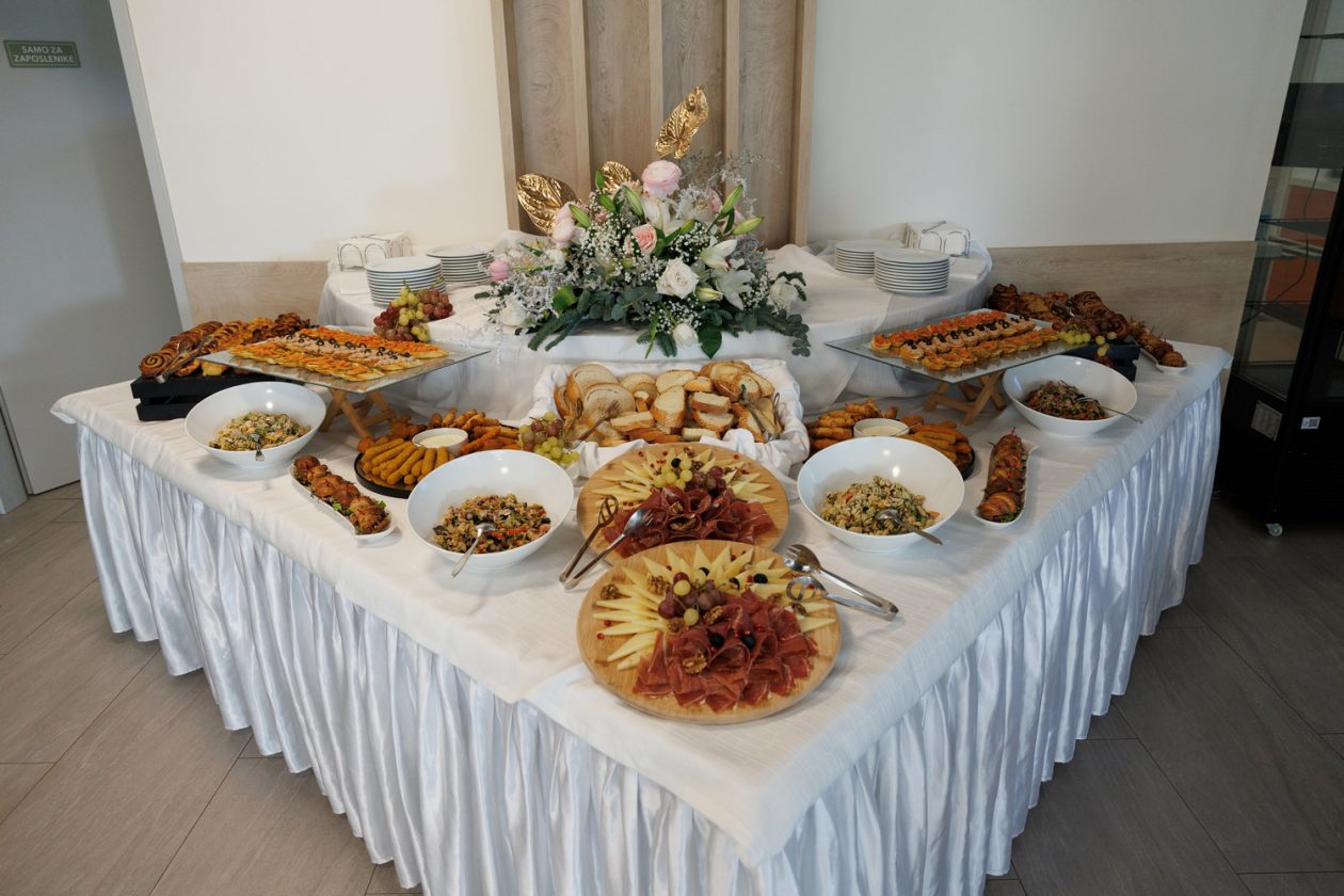 Blagdanski susret u kantini Opće bolnice Zadar