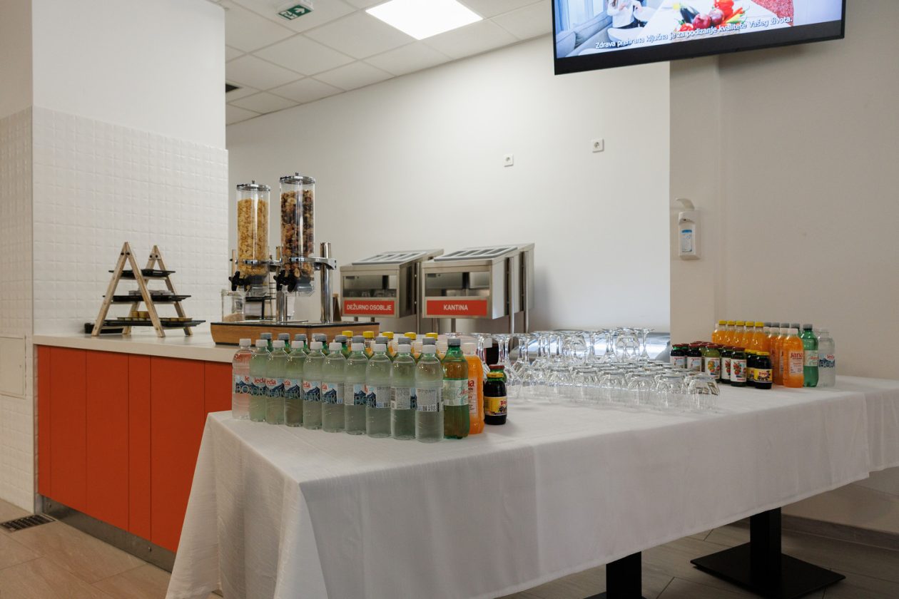 Blagdanski susret u kantini Opće bolnice Zadar