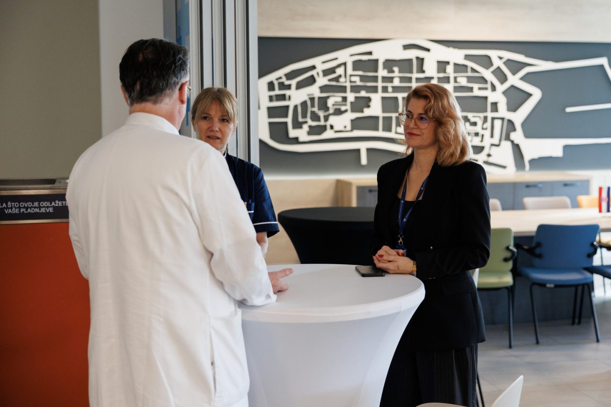 Blagdanski susret u kantini Opće bolnice Zadar