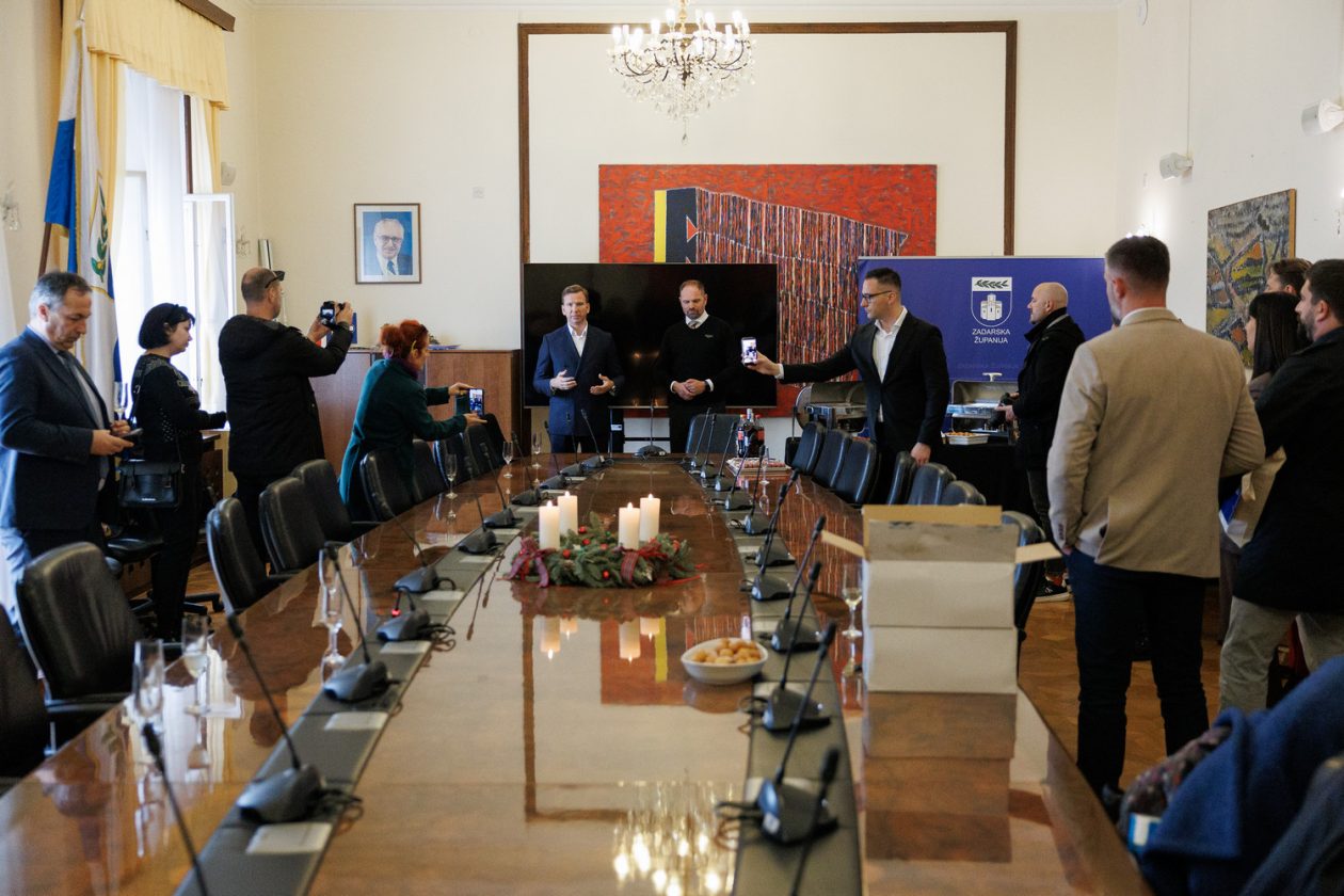 Župan Bilaver u velikoj vijećnici organizirao prijem za novinare