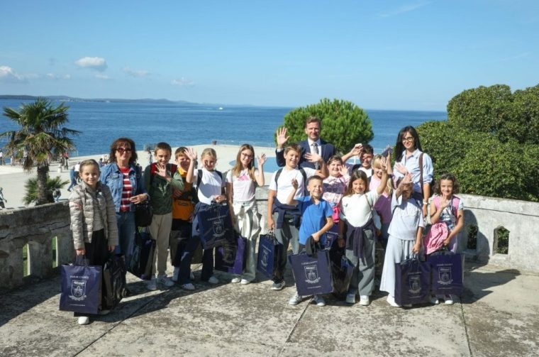 Bilaver primio učenike Osnovne škole Starigrad i područne škole Tribanj Krušćica (2)