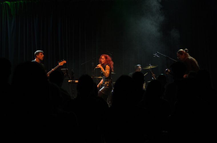 Urbofon Live: Bad red bunny i Kiklop