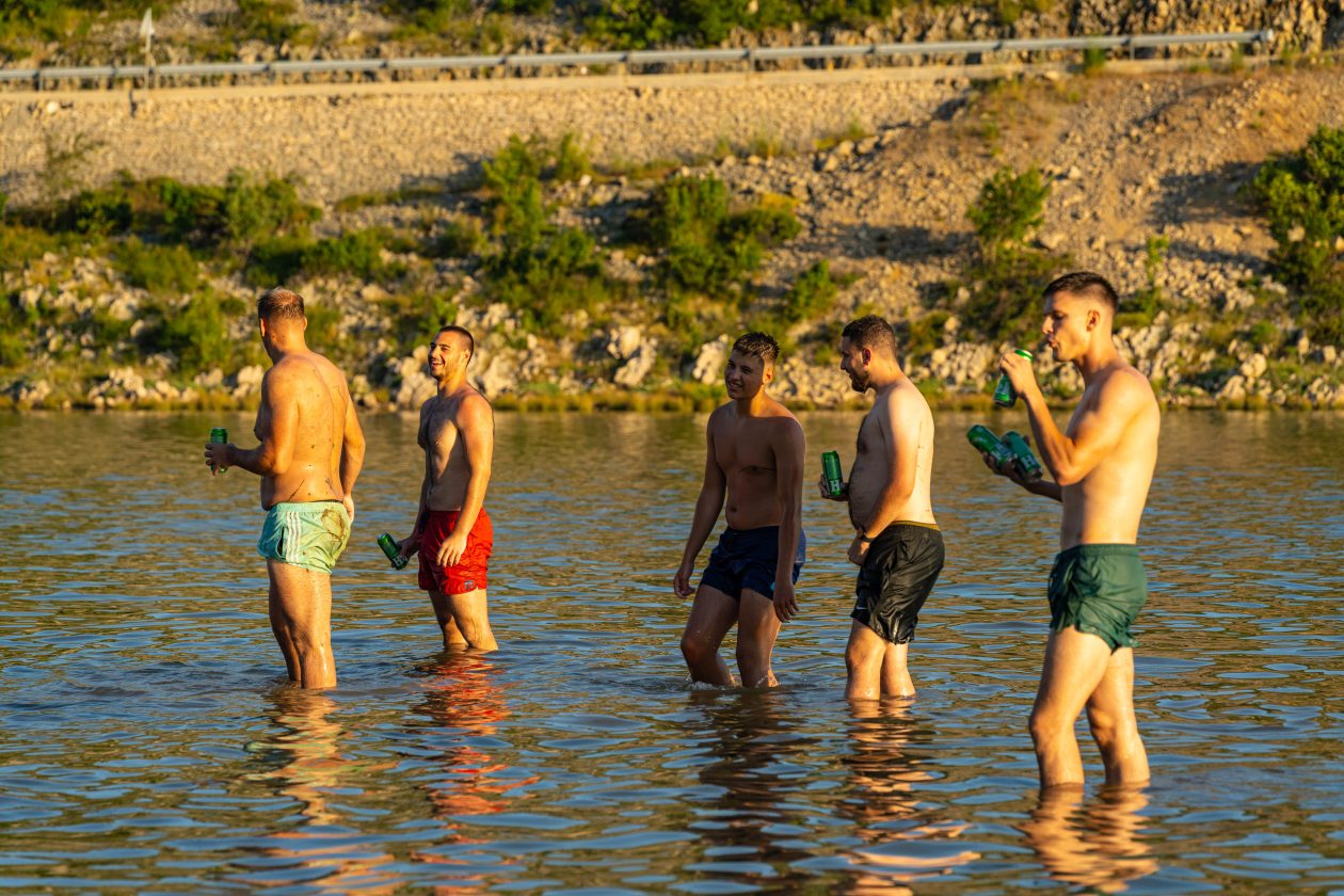 Odbojka u moru i skokovi u Maslenici oduševili posjetitelje