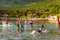 Odbojka u moru i skokovi u Maslenici oduševili posjetitelje