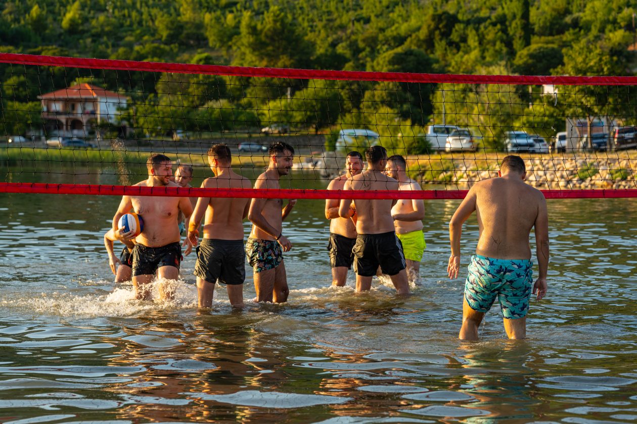 Odbojka u moru i skokovi u Maslenici oduševili posjetitelje