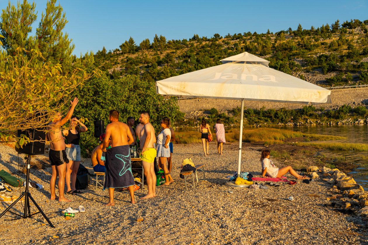 Odbojka u moru i skokovi u Maslenici oduševili posjetitelje