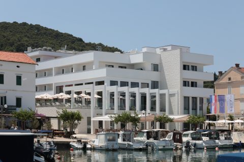 HILTON PREKO fotografije JŽ-100