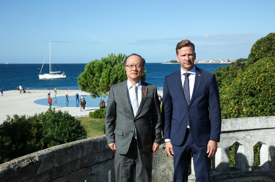 Kineski veleposlanik Qi Qianjin posjetio Zadar Kineski veleposlanik Qi Qianjin posjetio Zadar