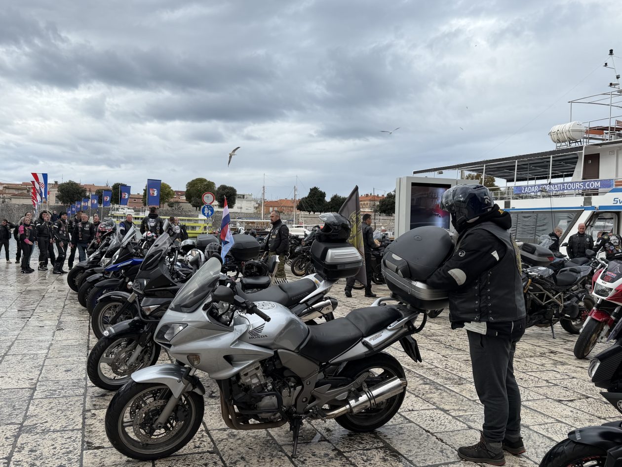 MK Bestije i bajkeri defile sjecanja na Skabrnju i Vukovar MK Bestije i bajkeri defile sjecanja na Skabrnju i Vukovar