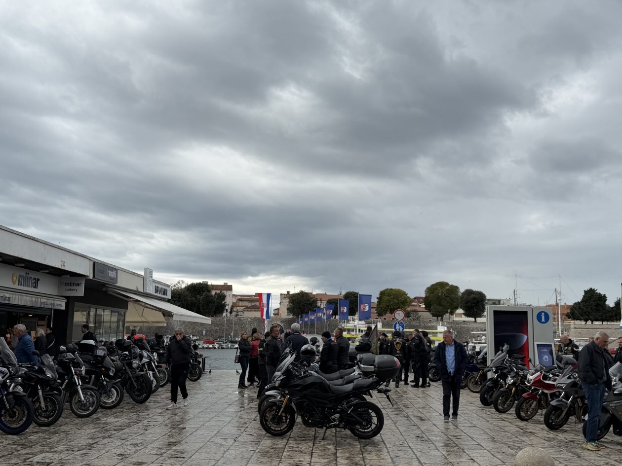 MK Bestije i bajkeri defile sjecanja na Skabrnju i Vukovar MK Bestije i bajkeri defile sjecanja na Skabrnju i Vukovar