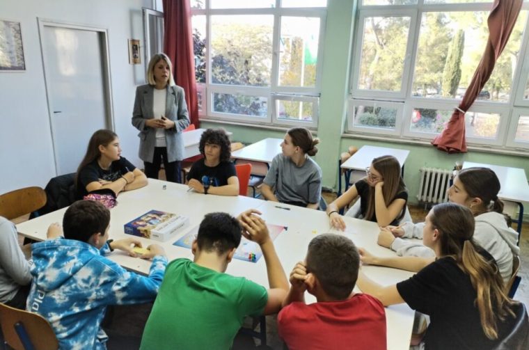 Učenici Budinića kroz igru učili o važnosti štednje Učenici Budinića kroz igru učili o važnosti štednje