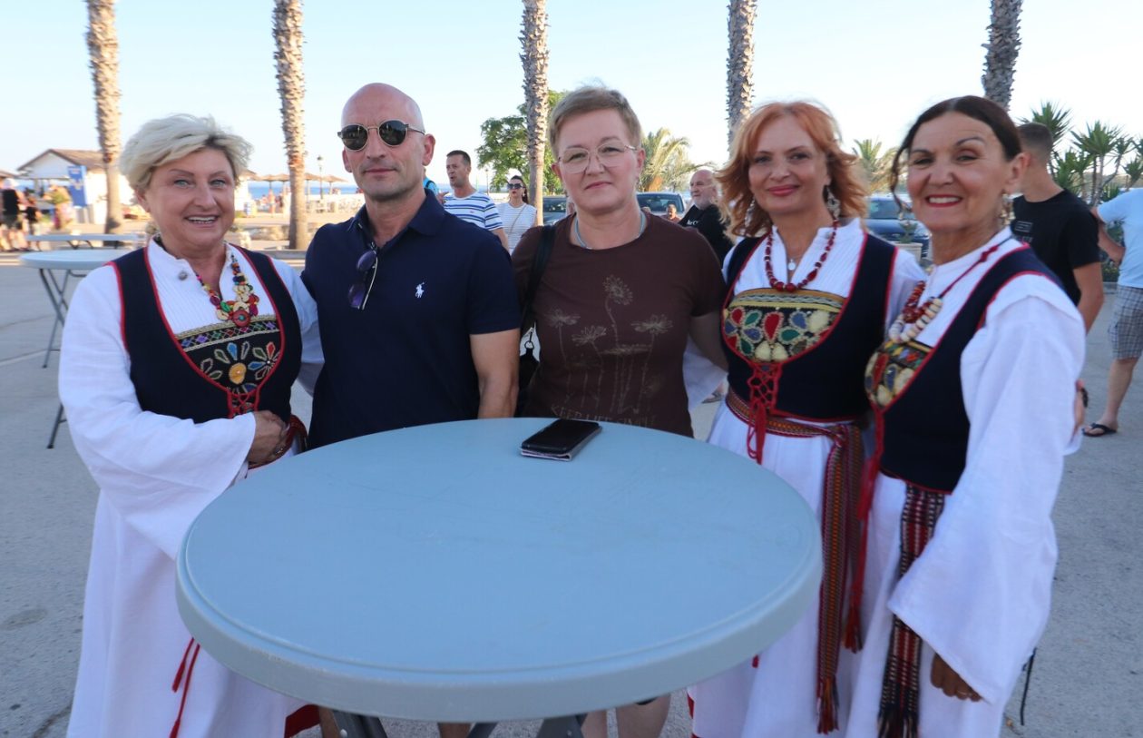 Na Trgu svetoga Jure u Viru održana Ribarska večer