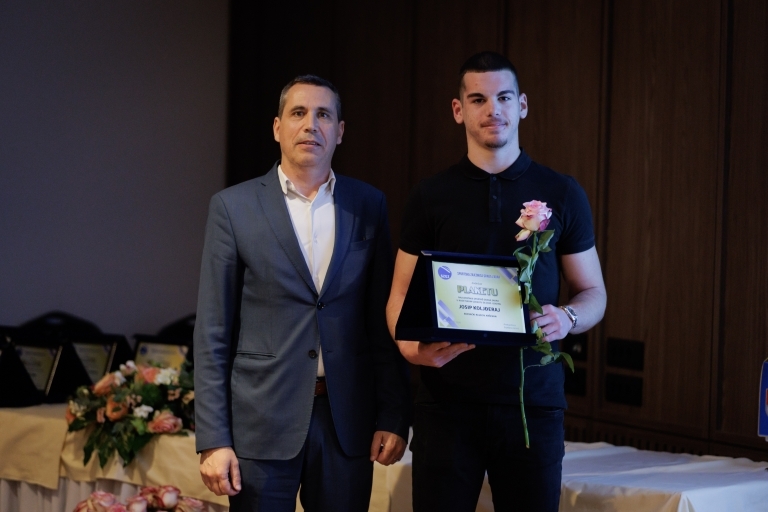Sportska zajednica Grada Zadra nagradila najuspješnije sportaše u 2025. godini Sportska zajednica Grada Zadra nagradila najuspješnije sportaše u 2025. godini