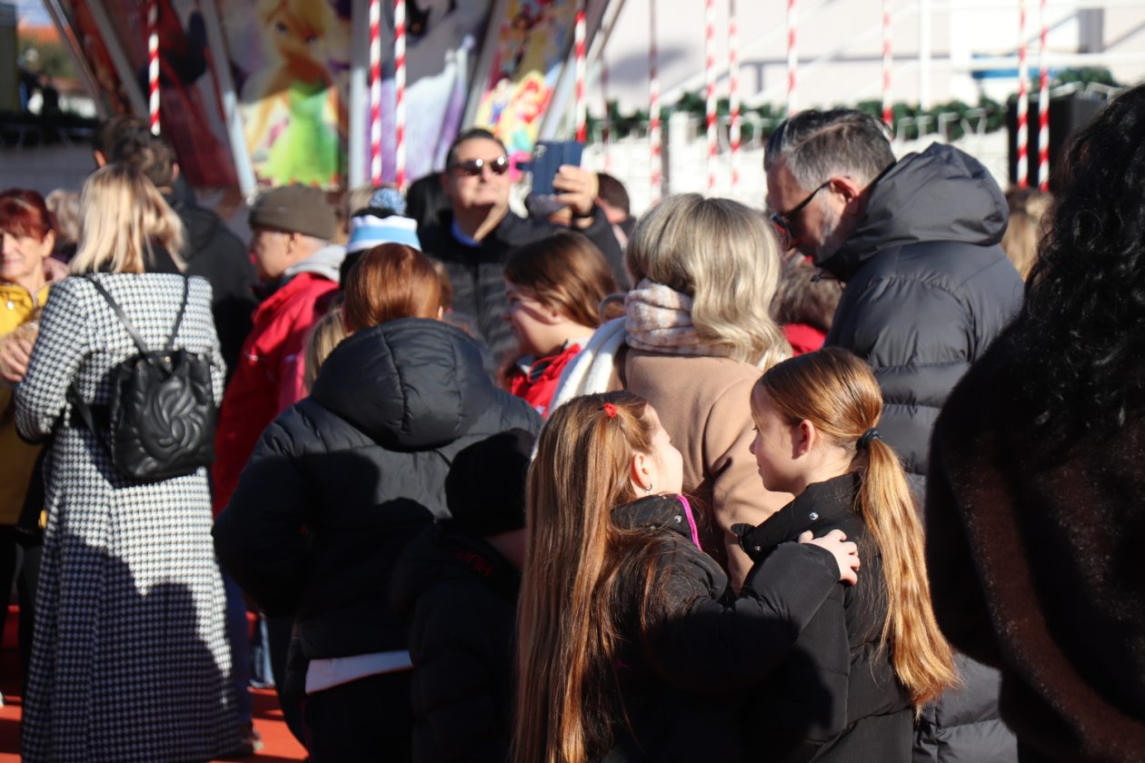 Prvi dječji doček Nove godine u Viru