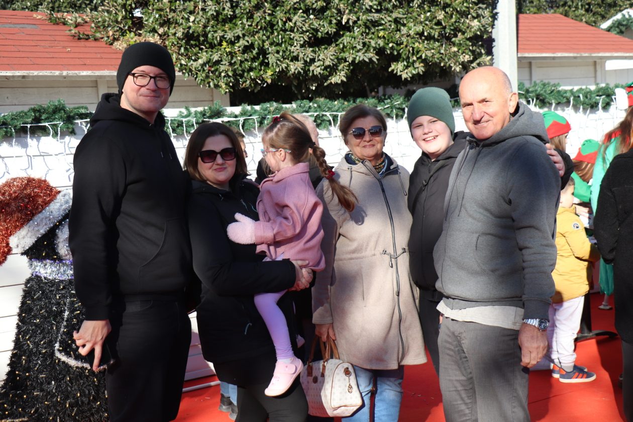 Prvi dječji doček Nove godine u Viru